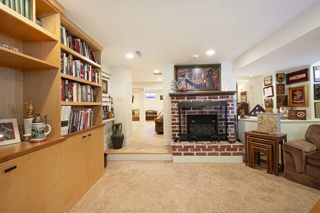 Photo of 93 Winfield Rd