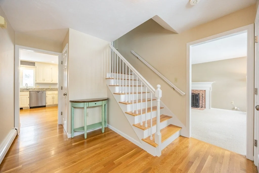 Photo of 7 Lone Oak Circle