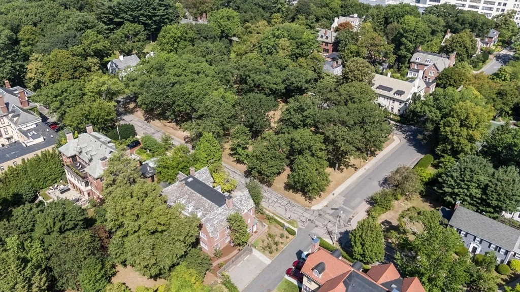 Photo of 180 Ivy St
