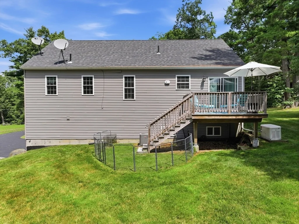 Photo of 215 Sarty Rd
