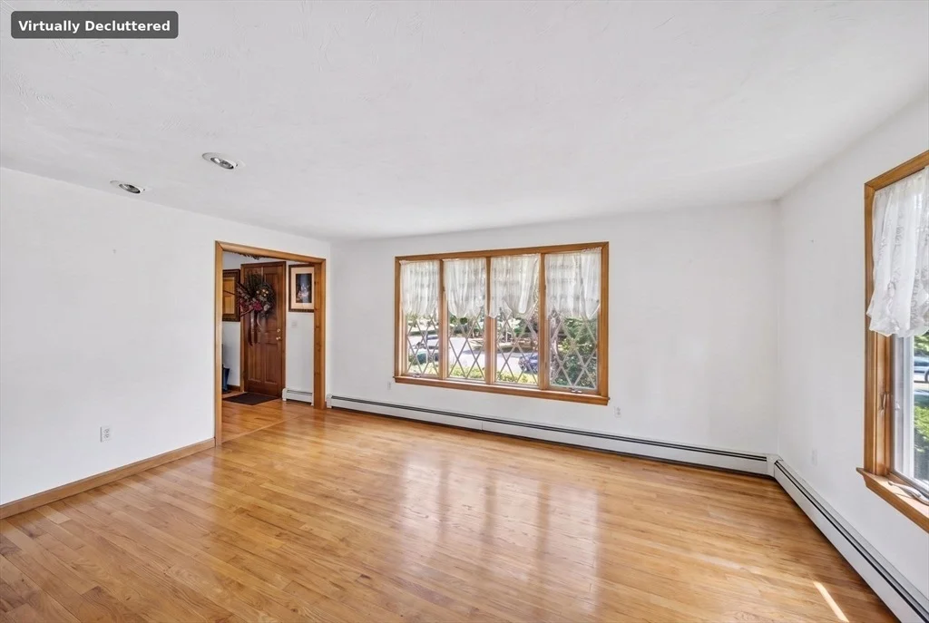 Photo of 48 Ichabod Ln
