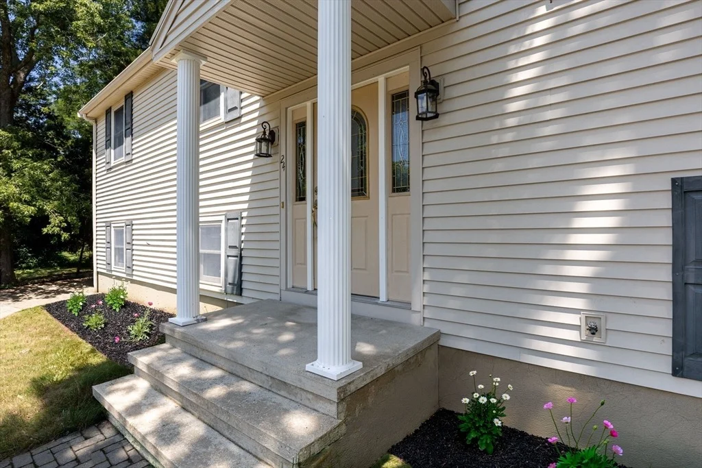 Photo of 24 Saddle Drive