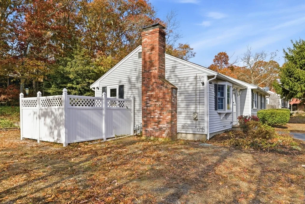 Photo of 544 Cotuit Rd