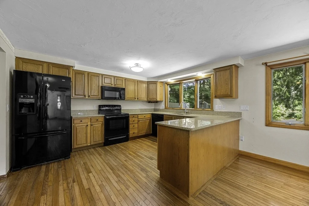 Photo of 5 Carl Gardner Rd