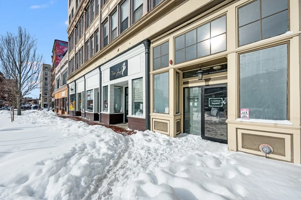 Photo of Unit 306 at 7 Central Square