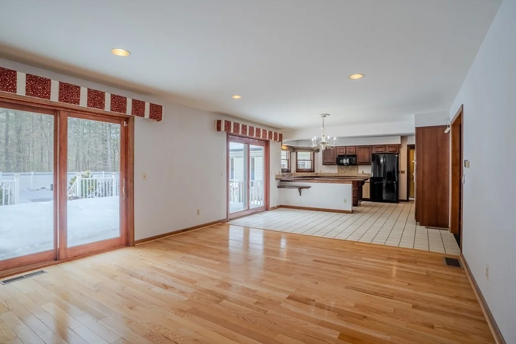 Photo of 63 Larkspur Dr