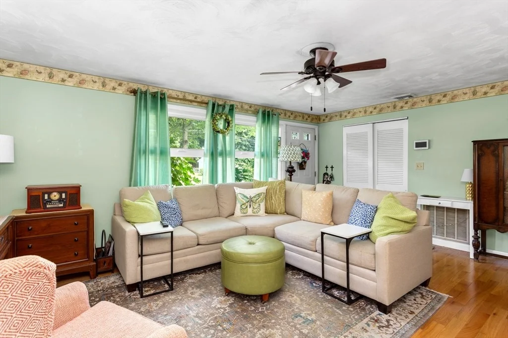 Photo of 232 Bates Rd