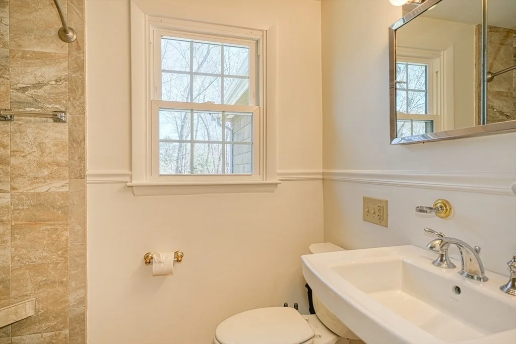 Photo of 48 Pinecrest Rd