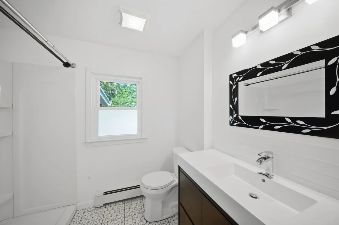 Photo of 44 Memorial Dr