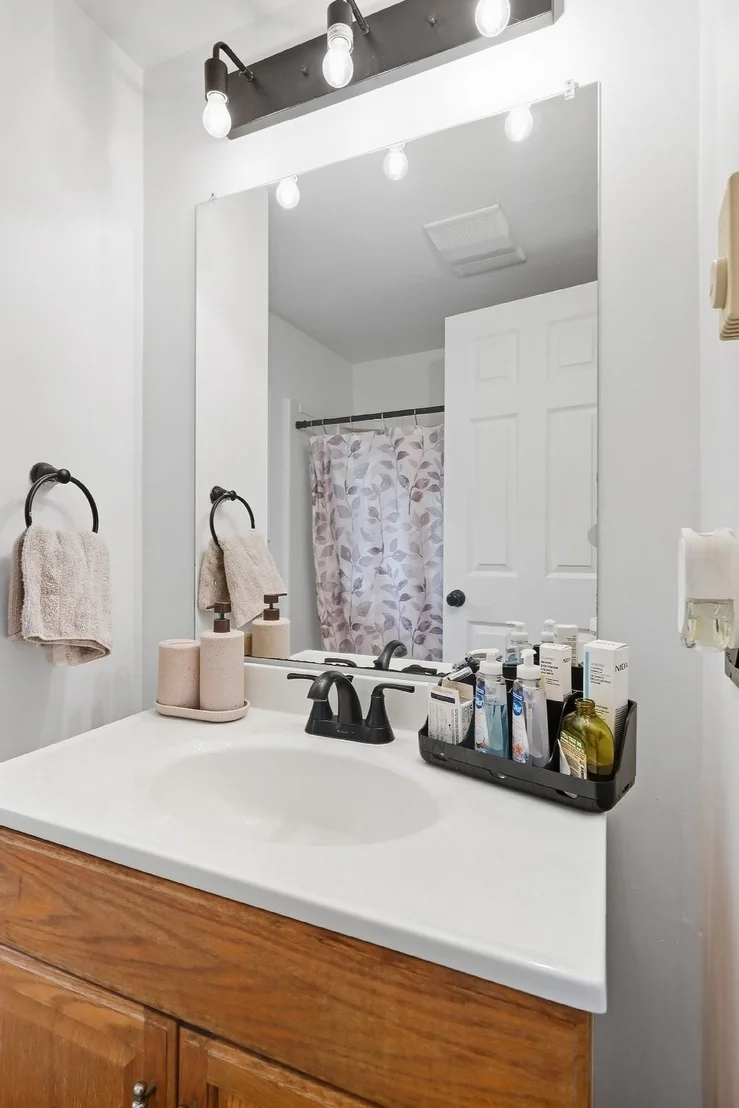Photo of 215 Eddy St