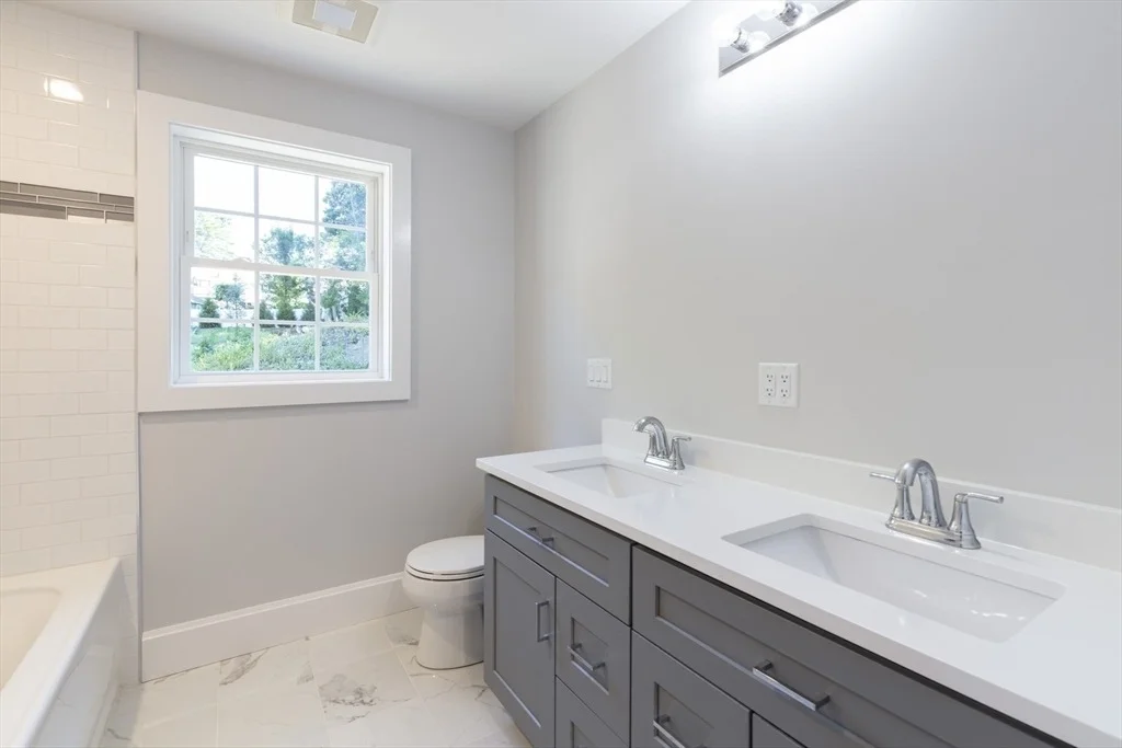 Photo of 239 Hardy Pond Road