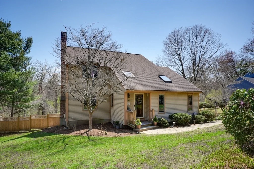 Photo of 166 Willowgate Rise