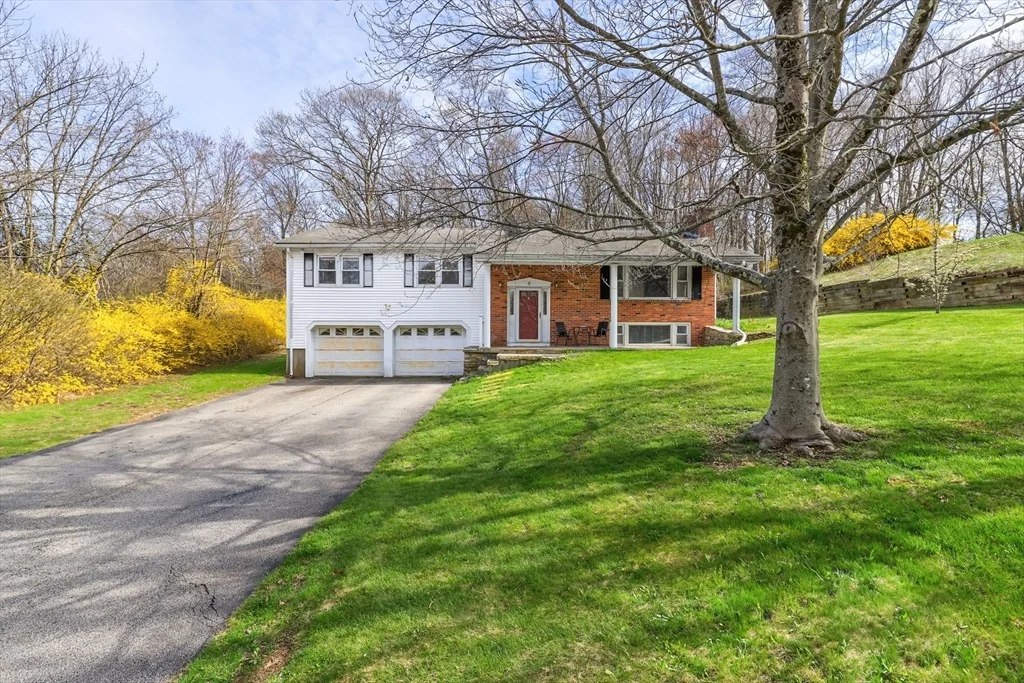Photo of 6 Lerner Dr