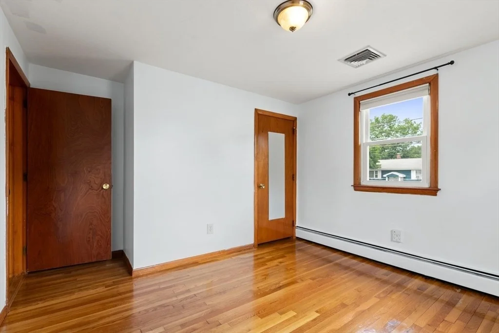 Photo of 4 Eileen Rd