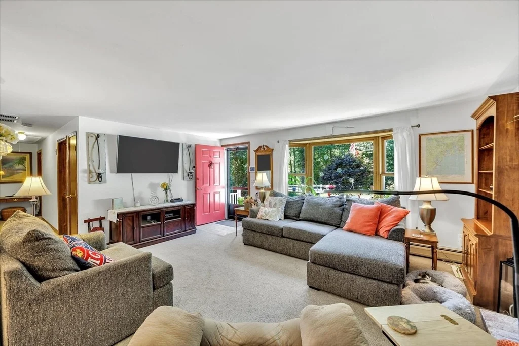 Photo of 248 Mashpee Neck Rd