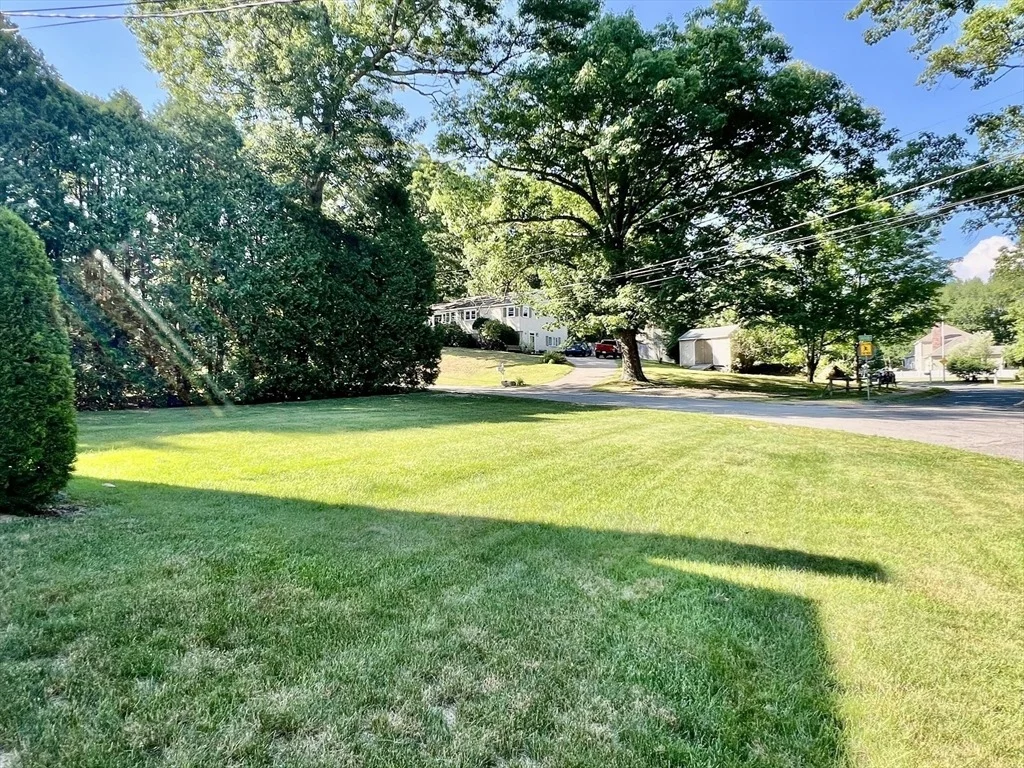 Photo of 60 Carousel Dr.