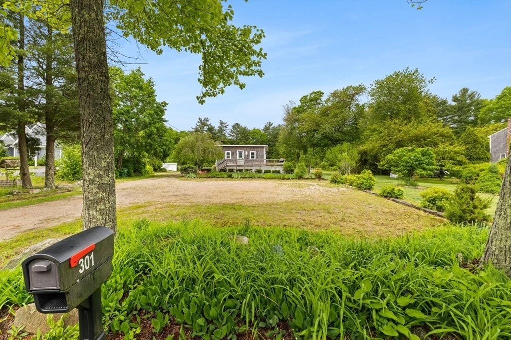 Photo of 301 County Rd
