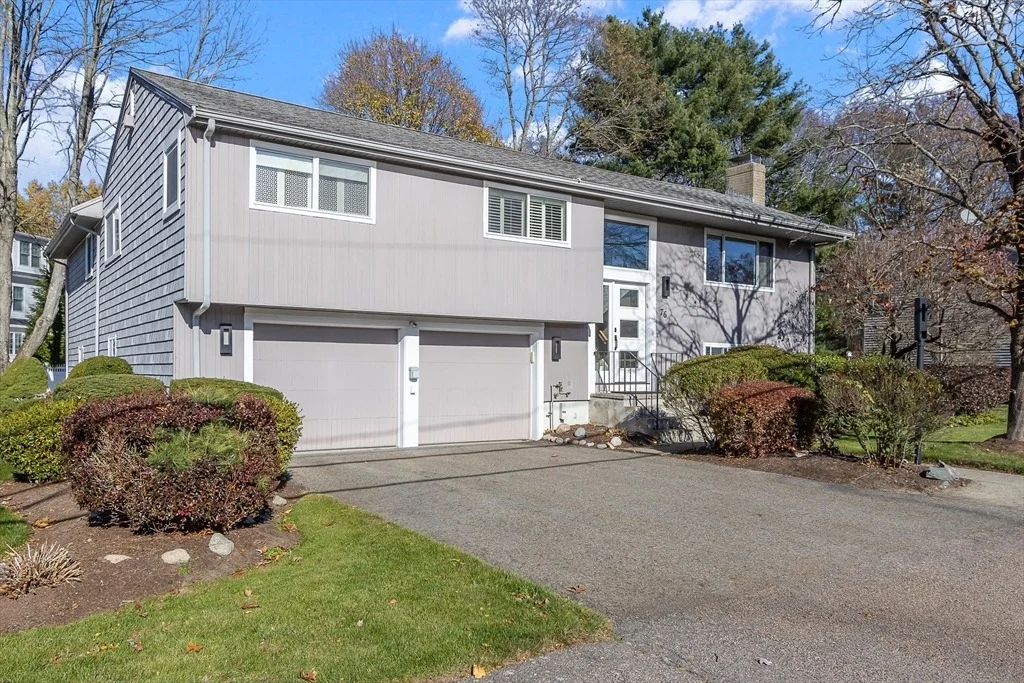 Photo of 76 Noanett Rd