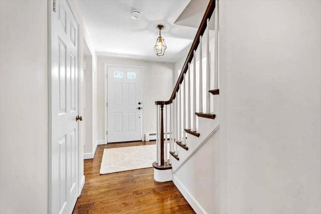 Photo of 11 Berkley Cir