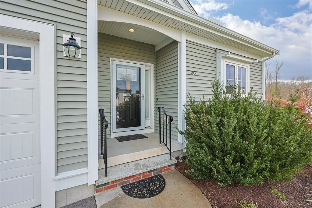 Photo of 30 Partridge View Ln S