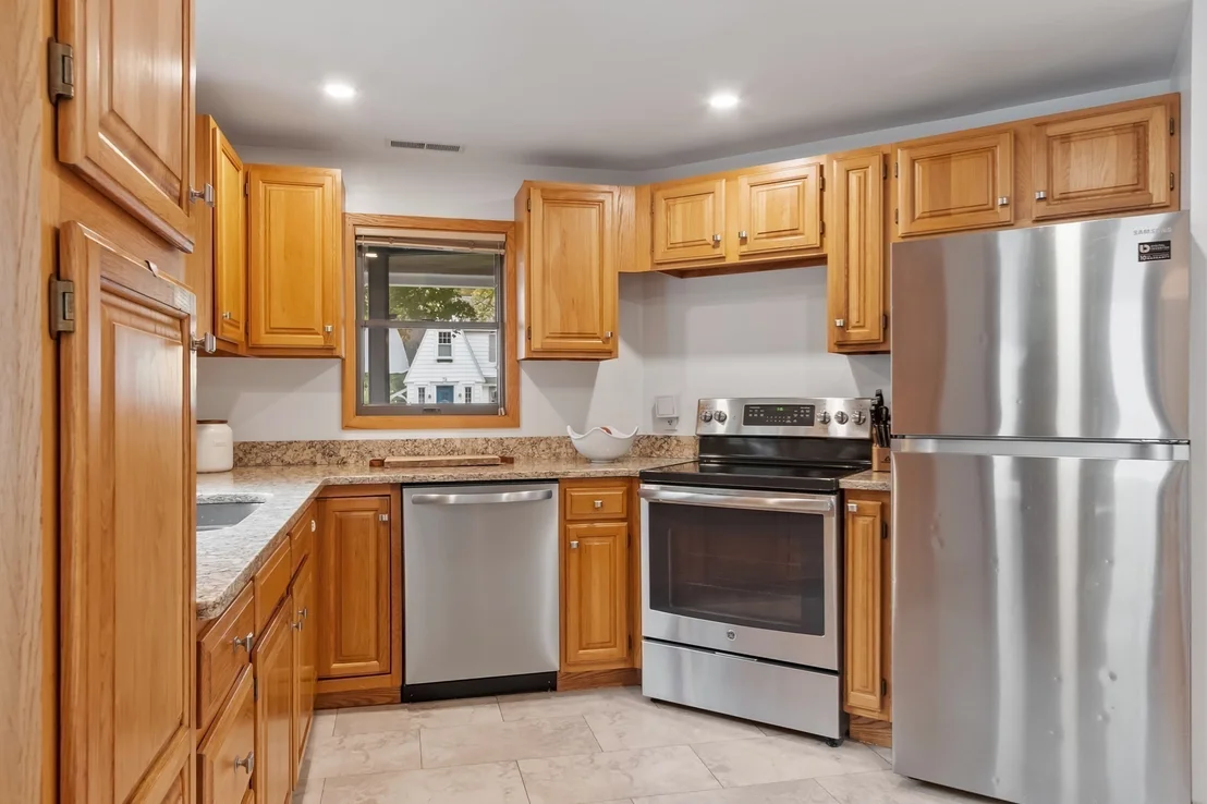 Photo of 90 Summer St
