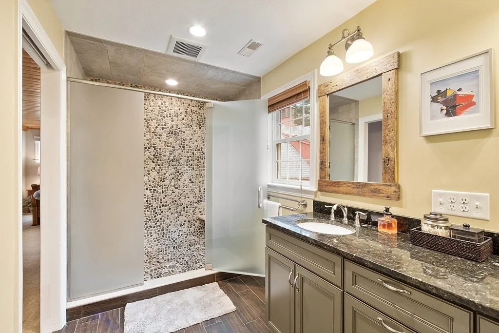 Photo of 53 Richards Rd