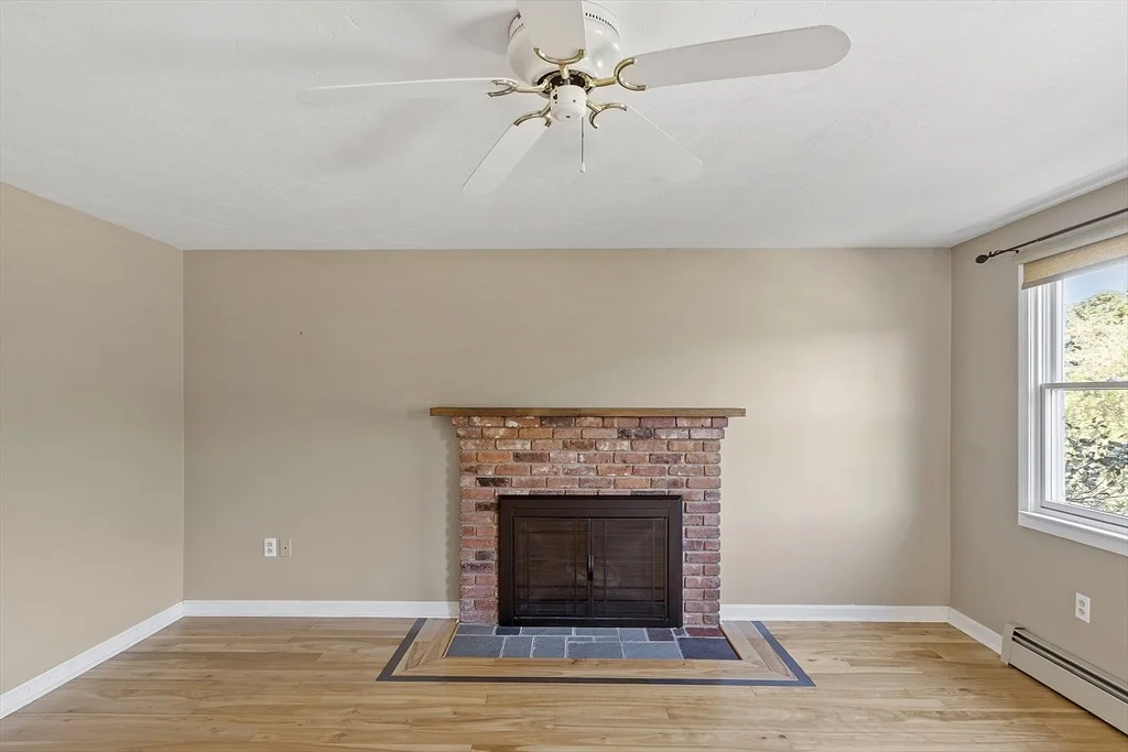 Photo of 6 Ashton Ln