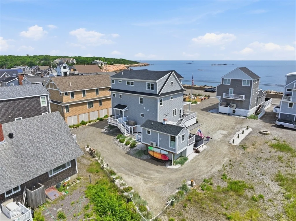 Photo of 135 Glades Rd