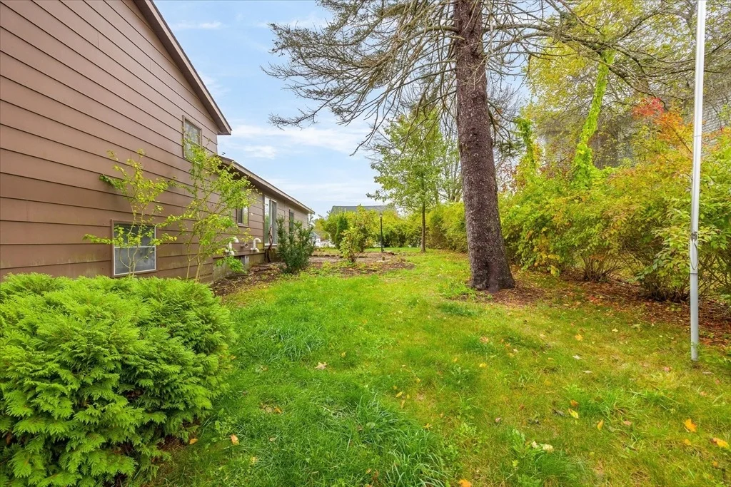 Photo of 2 Dustin St