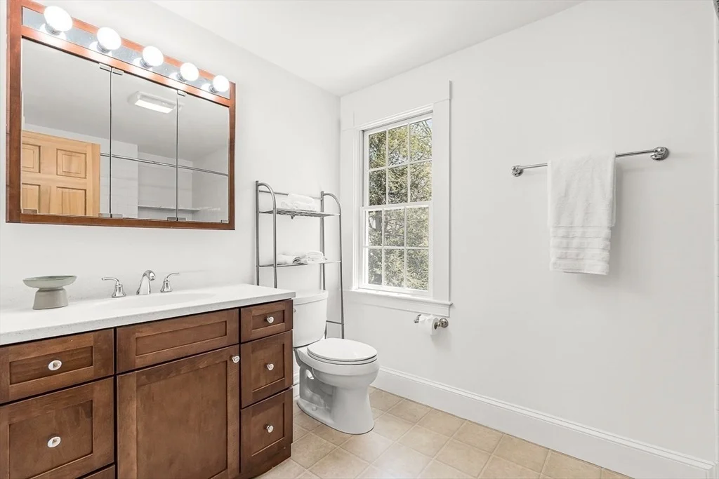 Photo of 21 Howe St