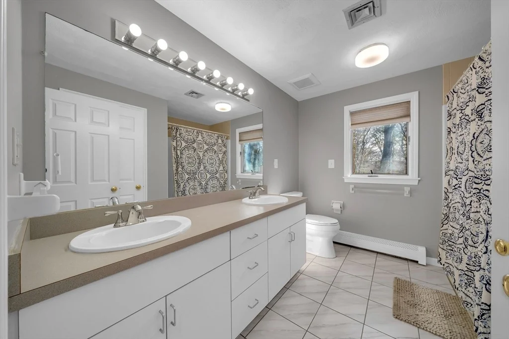 Photo of 315 Candlestick Rd