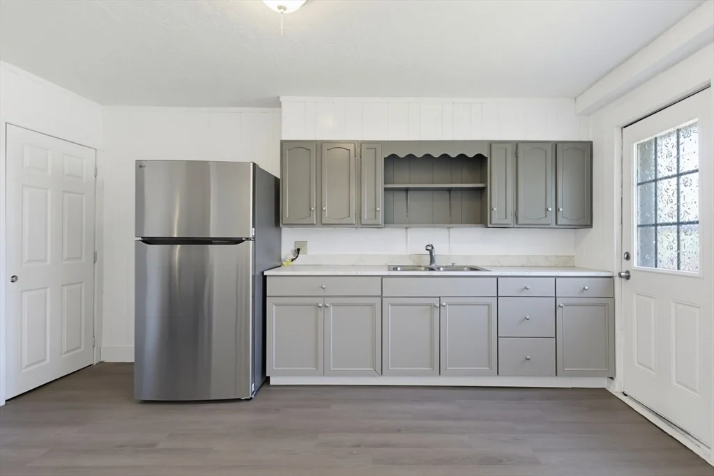 Photo of 2-8 Ross Ave