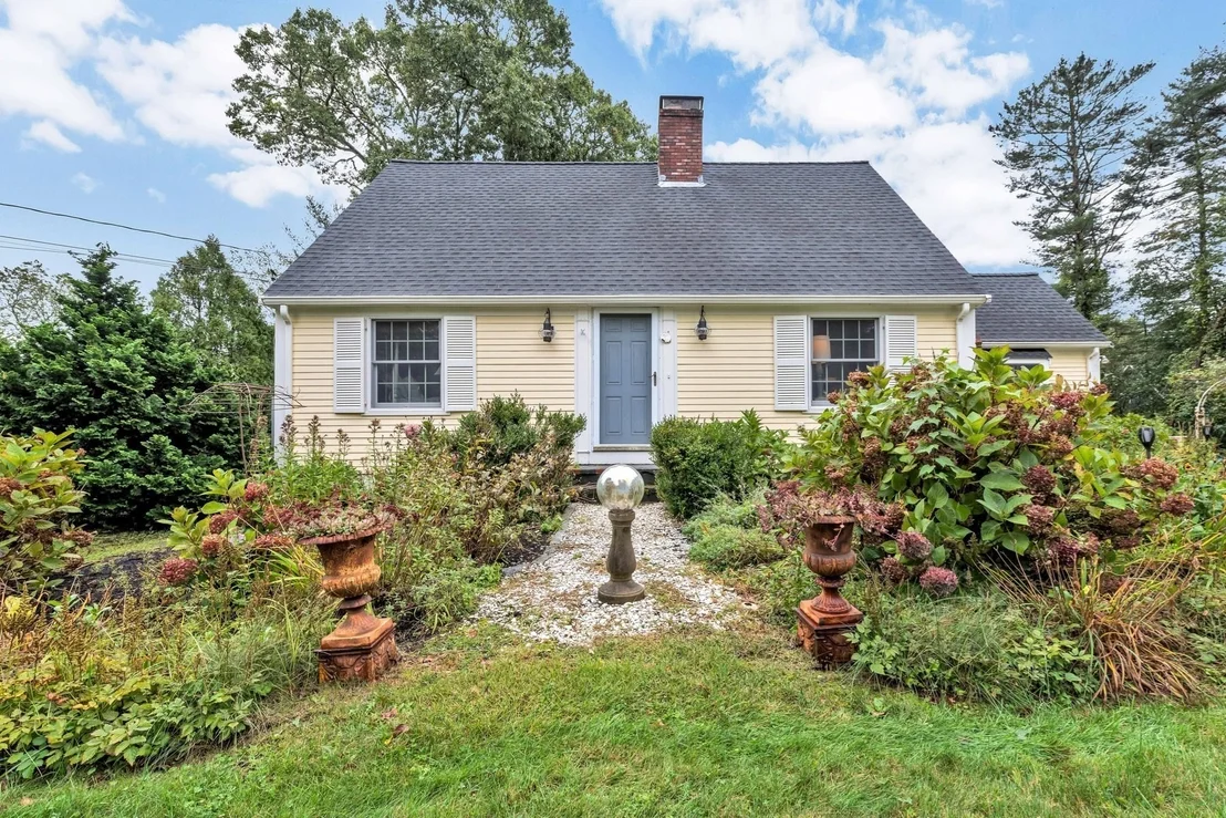 Photo of 8 Midway Rd