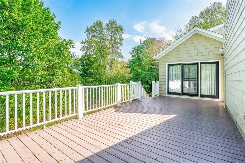Photo of 6 Crestview Dr
