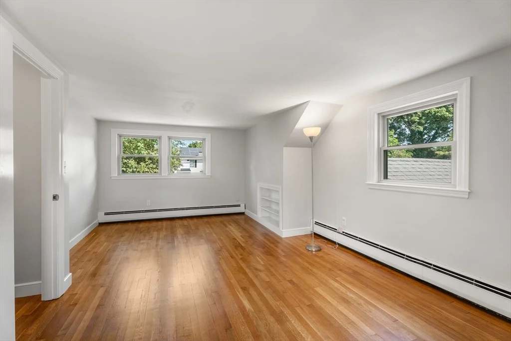 Photo of 20 Oakhurst Rd.