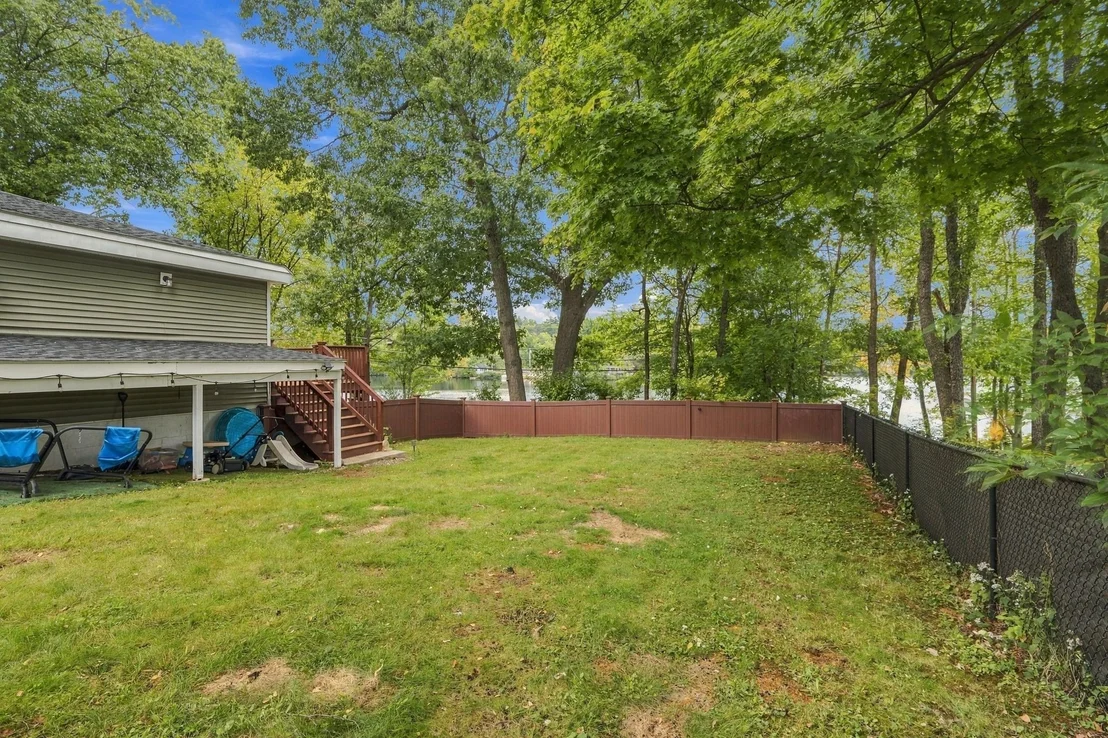 Photo of 39 Lakeview Dr