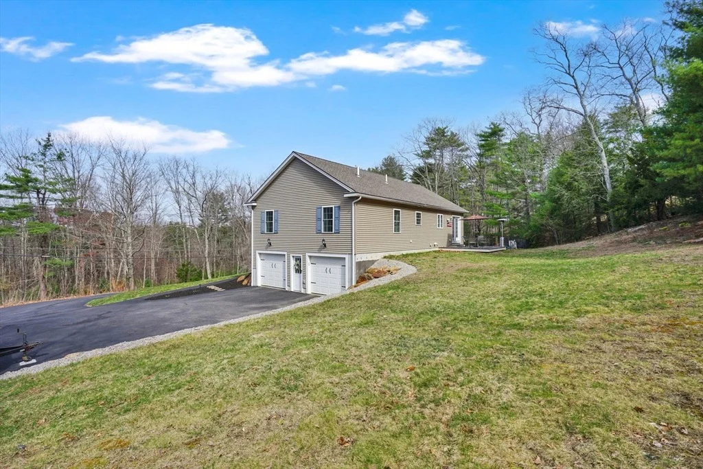 Photo of 301 Podunk Rd