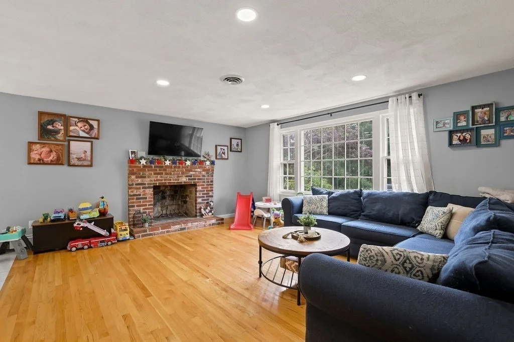 Photo of 27 Alden Rd