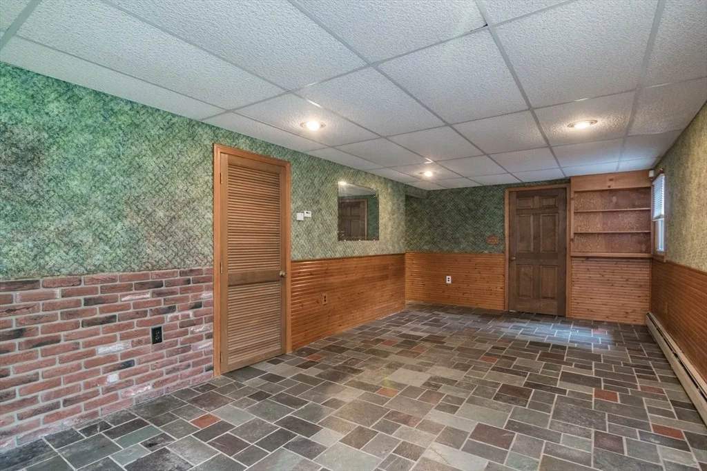 Photo of 1 Maplewood Dr