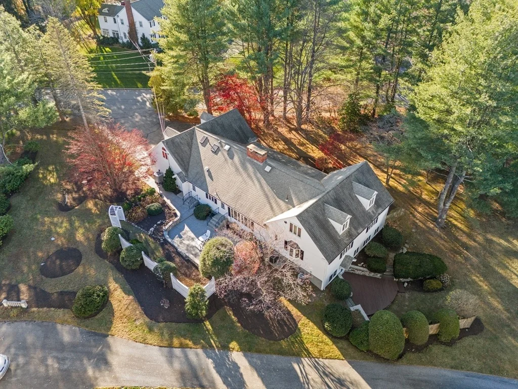 Photo of 676 Salem End Rd