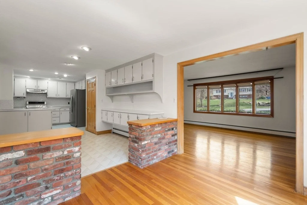 Photo of 4 Wachusett Drive