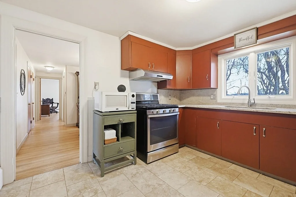 Photo of 76 Curtis Ave