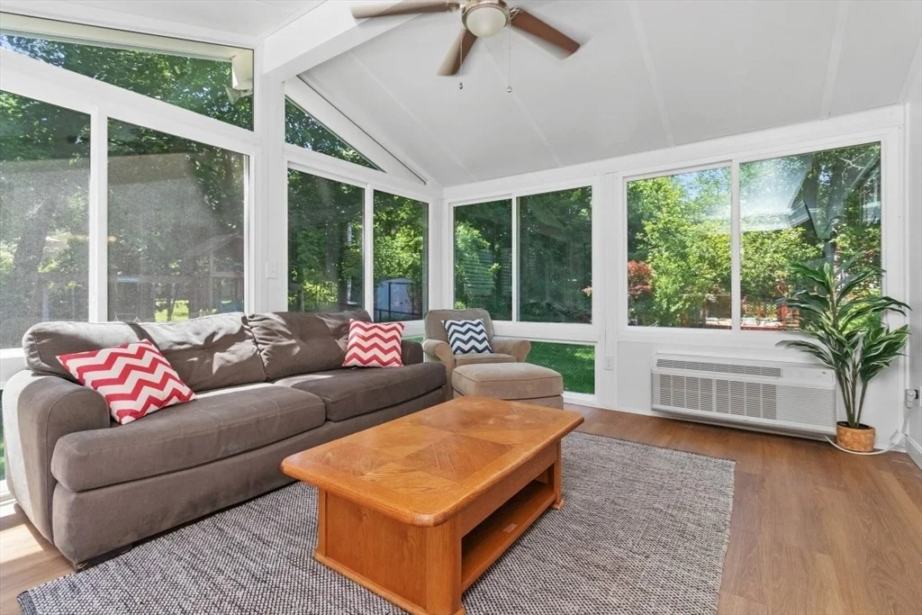 Photo of 5 Perry Henderson Dr