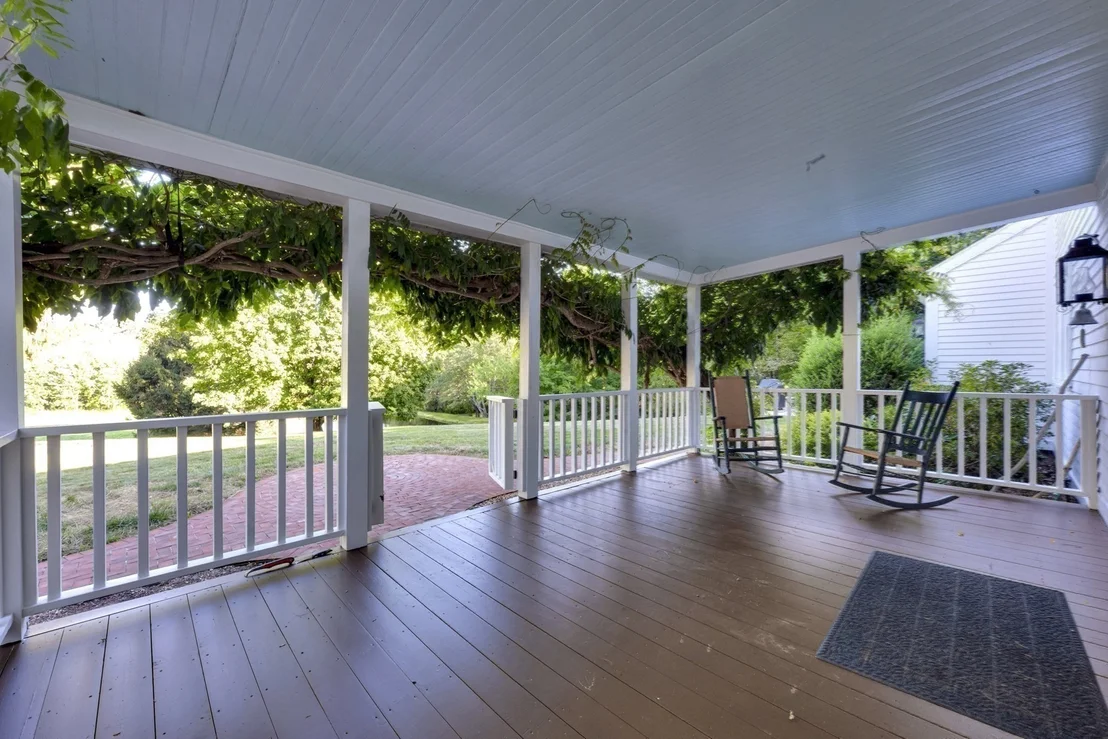 Photo of 304 Warren Rd