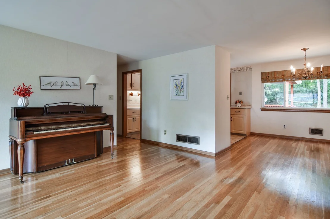 Photo of 12 Claudette Circle