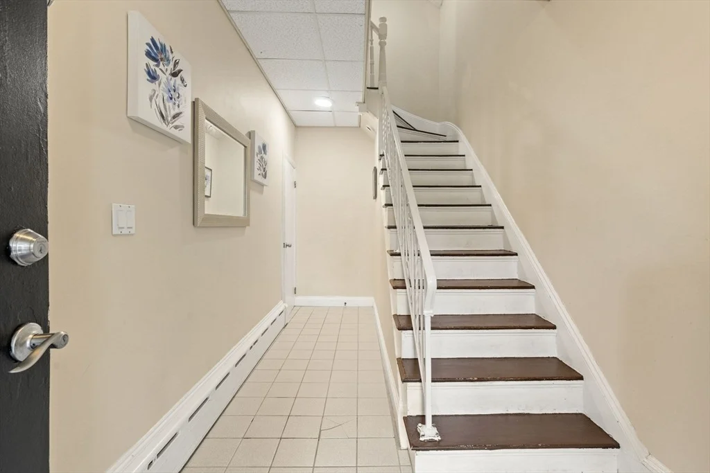 Photo of 48R Tappan Pl