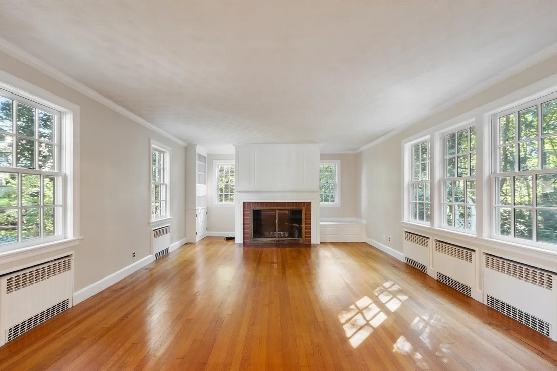 Photo of 5 Tavern Ln