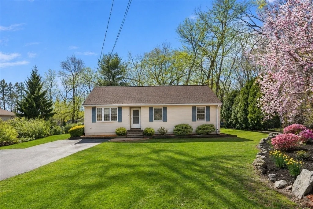 Photo of 4 Dorianna Cir