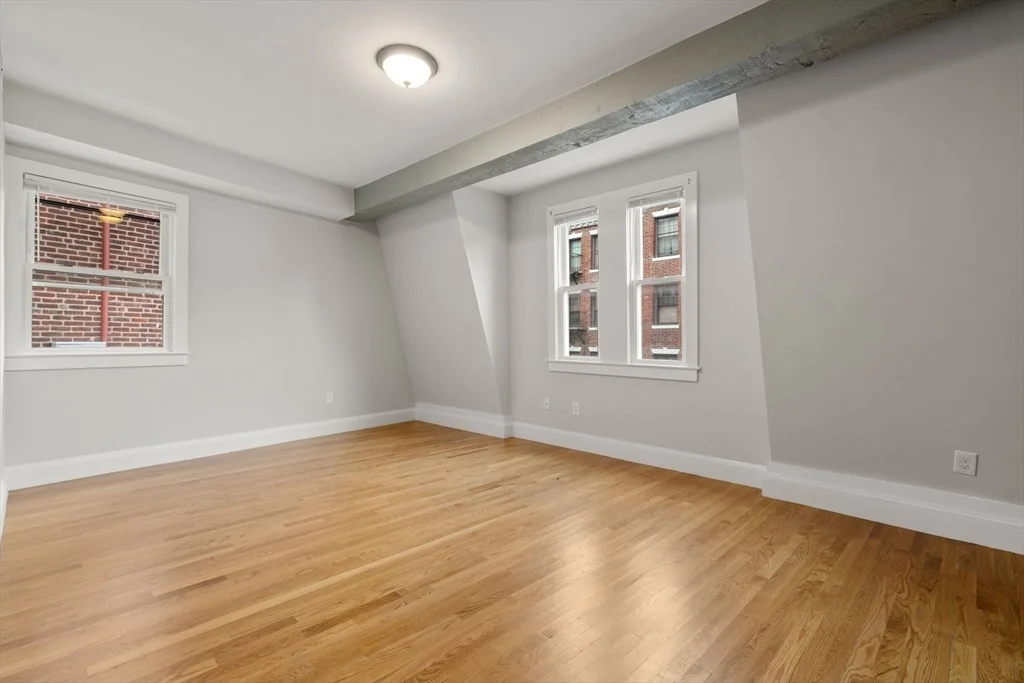 Photo of Unit A at 129 Sutherland Road