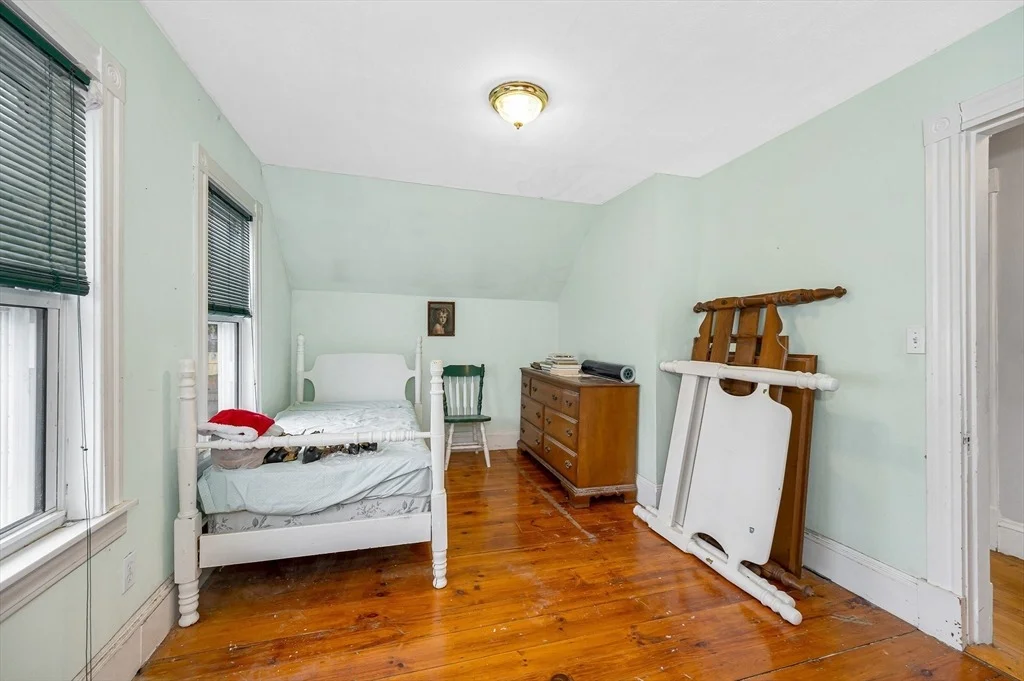 Photo of 2 Light Ave
